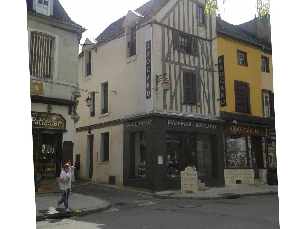 Les Appartements De Chablis Zewnętrze zdjęcie